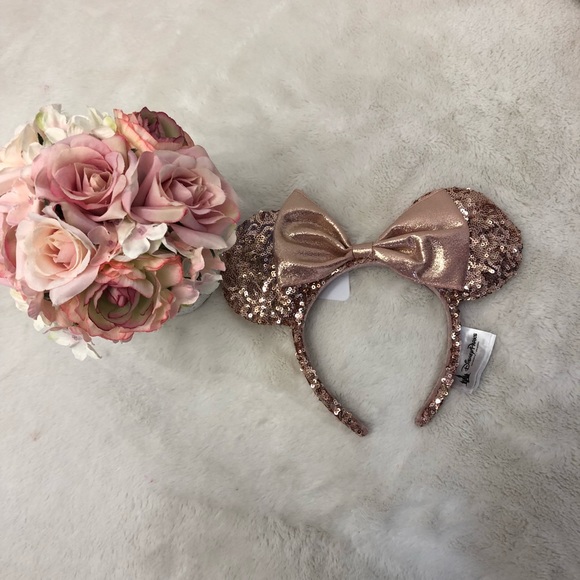 Minnie Rose Gold Bundle by Loungefly - Picture 3 of 5